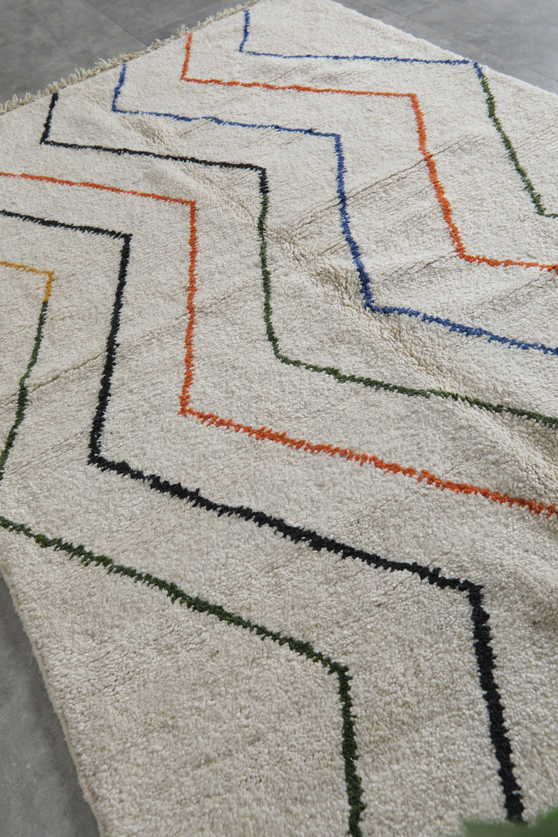 Handmade wool rug 4.9 FT X 7.7 FT - 