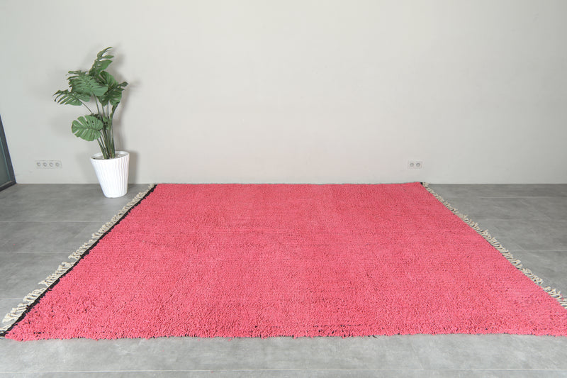 Pink & black minimalist Moroccan rug - 8.4 ft x 10.4 ft