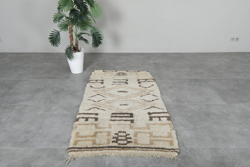 Berber Moroccan area rug 2.7 X 4.9 FT Wool rug - Azilal rugs