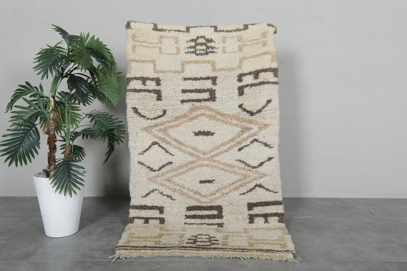 Berber Moroccan area rug 2.7 X 4.9 FT Wool rug - Azilal rugs