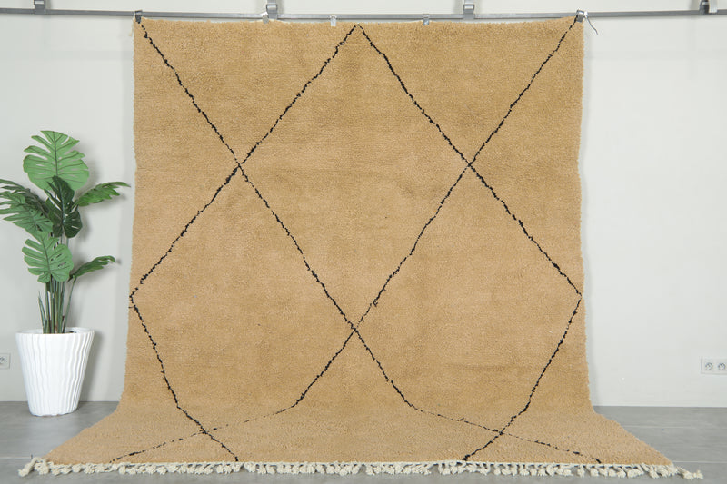Beige Moroccan rug with black di design - 8.5 ft x 10.3 ft