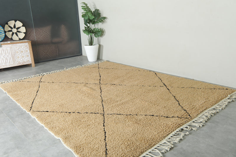 Beige Moroccan rug with black di design - 8.5 ft x 10.3 ft