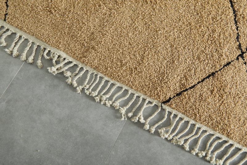 Beige Moroccan rug with black di design - 8.5 ft x 10.3 ft