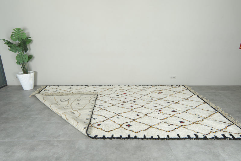 White geometric Moroccan wool rug - 7.3 ft x 12.5 ft