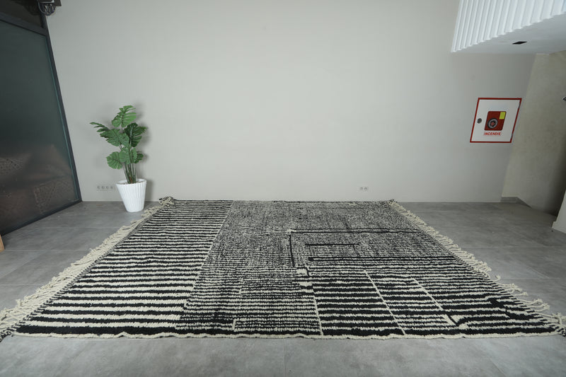 Black & white Moroccan rug - Custom size
