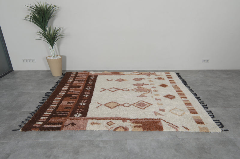 Handmade Moroccan berber rug – Multitone wool with tribal diamond & geometric motifs