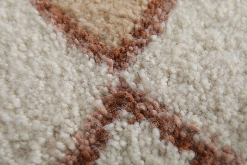 Handmade Moroccan berber rug – Multitone wool with tribal diamond & geometric motifs