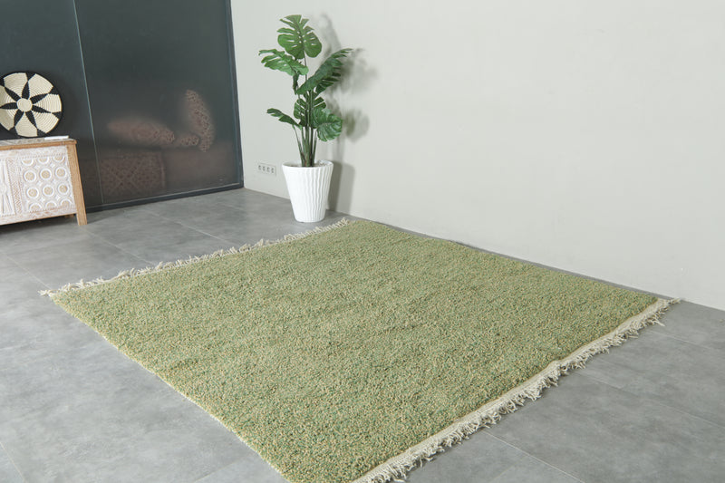 Minimalist wool Moroccan rug in green & beige - 7.3 ft x 7.4 ft
