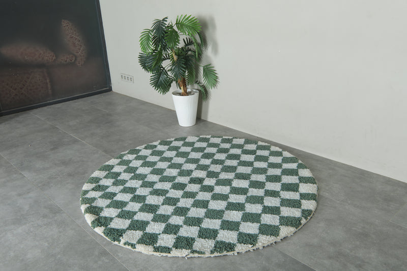 Round Moroccan rug - Green & white checkered design - 5 FT