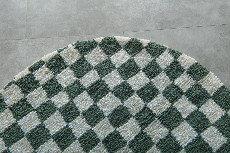 Round Moroccan rug - Green & white checkered design - 5 FT