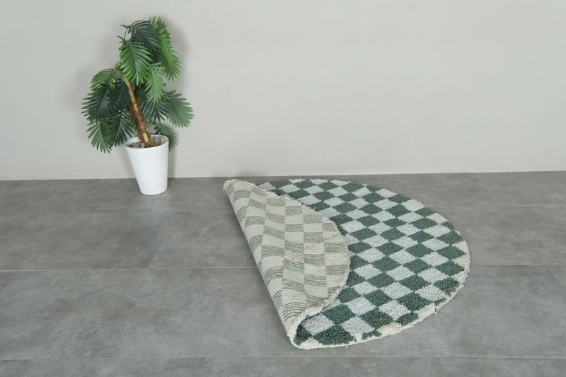Round Moroccan rug - Green & white checkered design - 5 FT