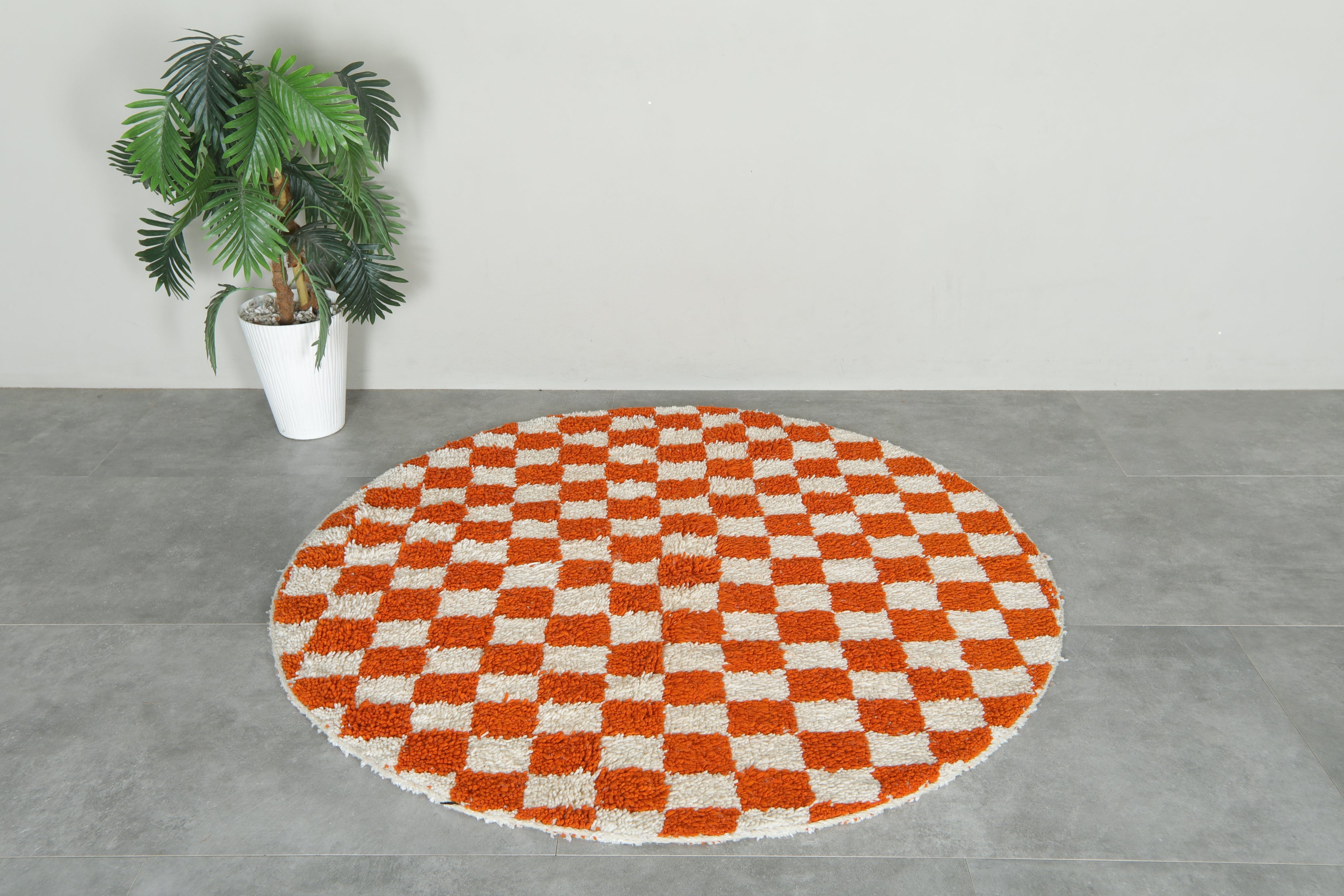 Round Moroccan Wool Rug - 5ft Orange Checkerboard – Boucherouite Rug