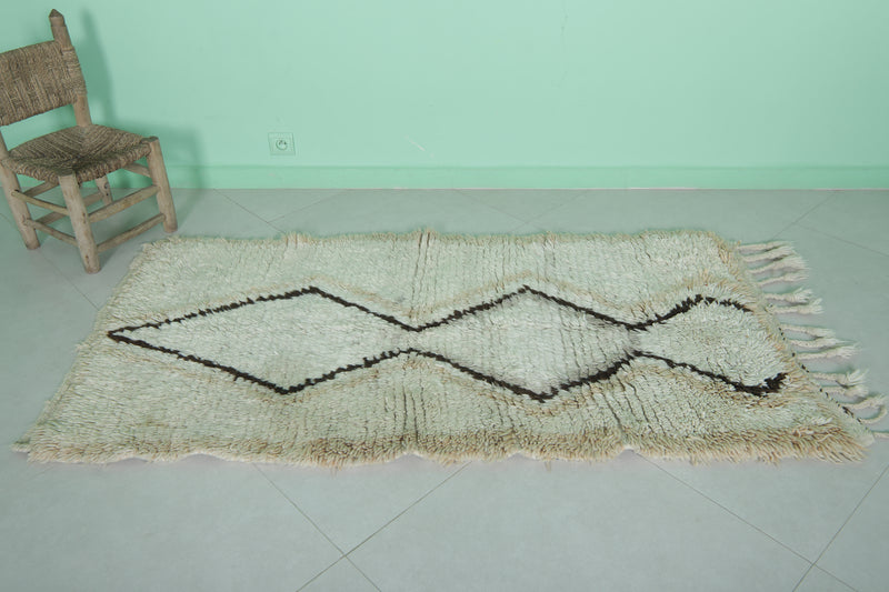 Handwoven Moroccan Berber Rug – 2.9 x 5.8 Feet – Minimalist Geometric Design - Boucherouite Rugs