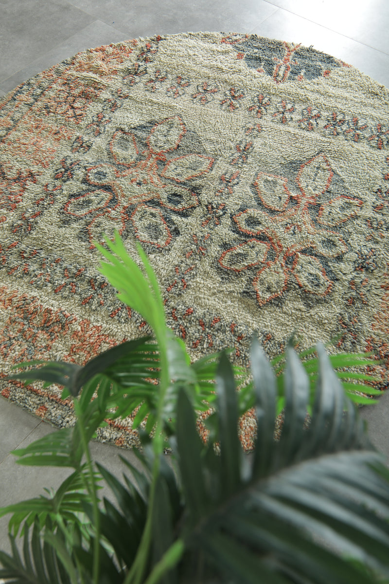 Round Moroccan Wool Rug 6 Feet – Vintage Floral Pattern