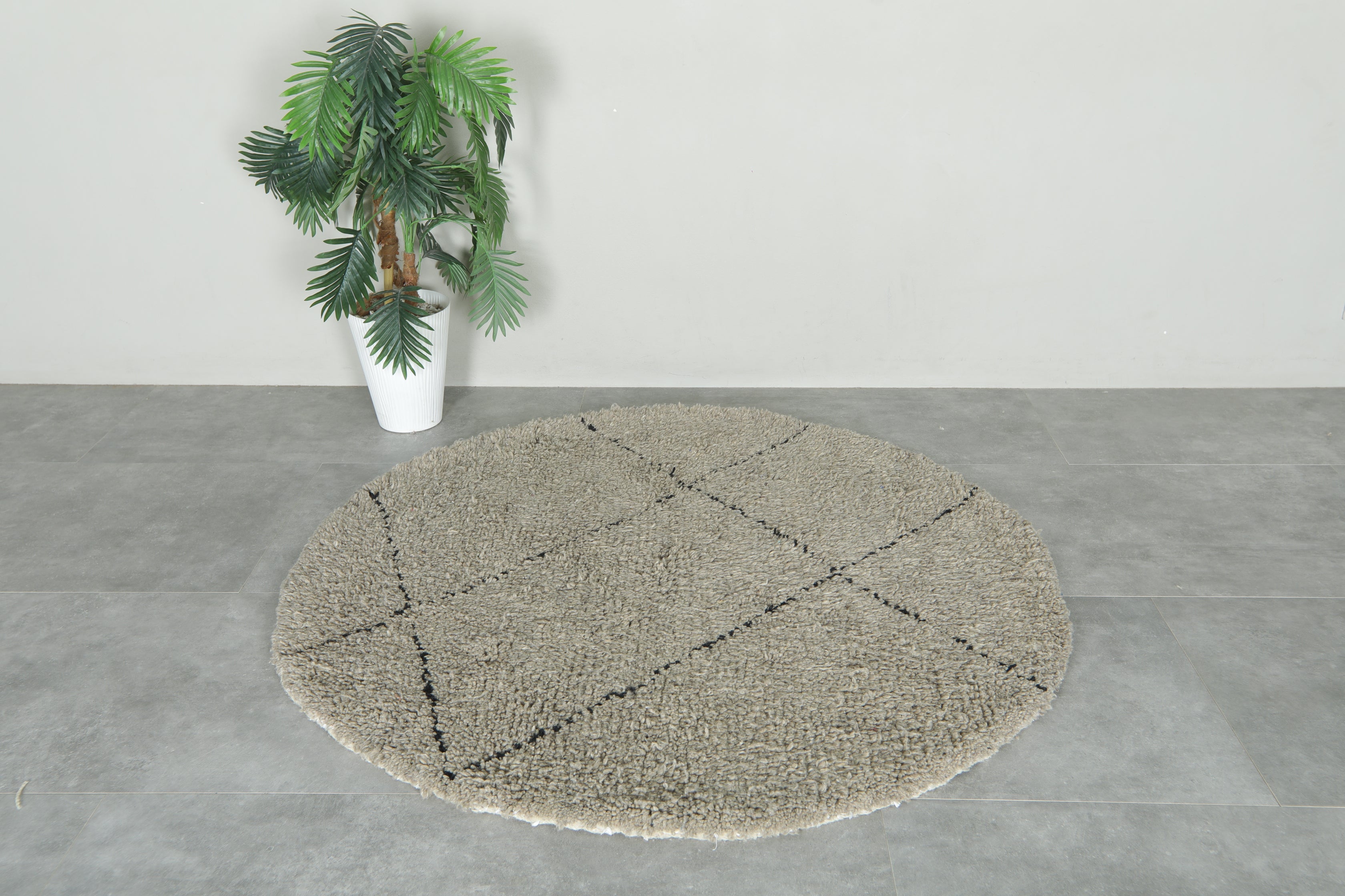 Round Moroccan Wool Rug 5.1 Feet – Berber Minimalist Style ...