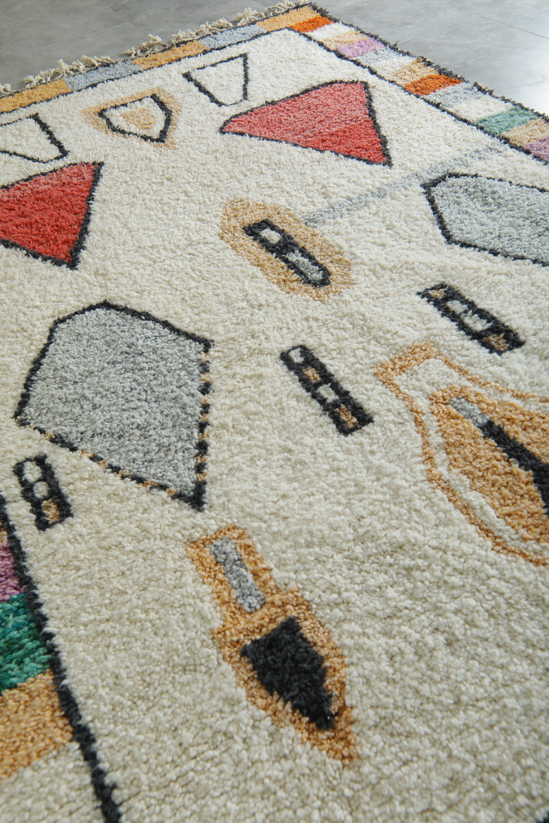 Colorful Moroccan rug  7.5 ft x 11 ft - Handmade