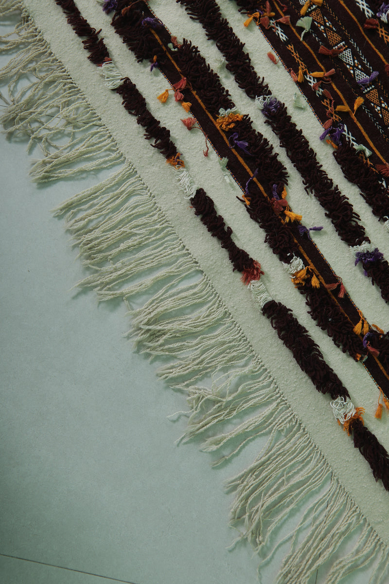 Long Moroccan Wedding Rug - 5.4 FT x 10 FT | Handwoven Berber Design - Wedding blanket