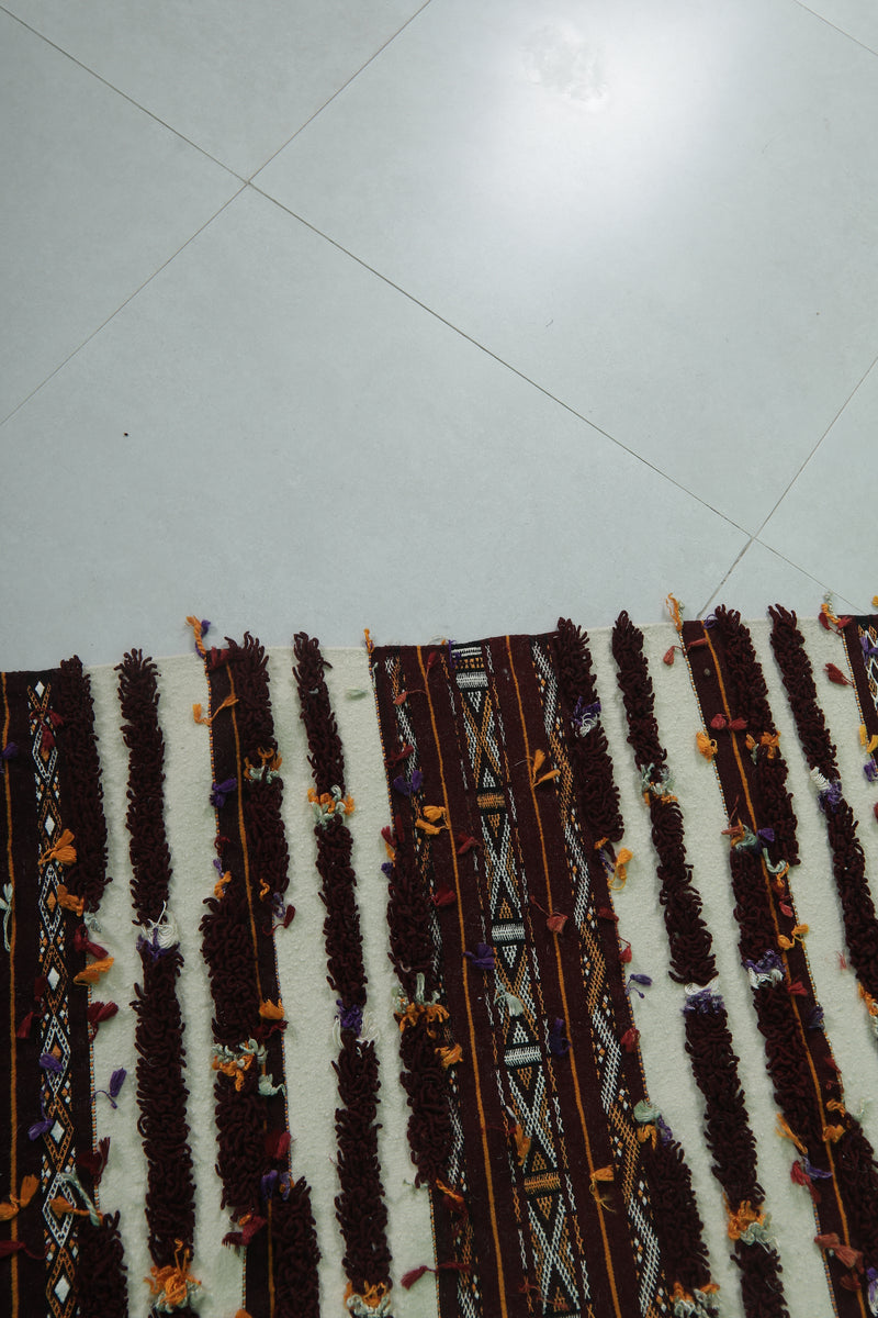 Long Moroccan Wedding Rug - 5.4 FT x 10 FT | Handwoven Berber Design - Wedding blanket