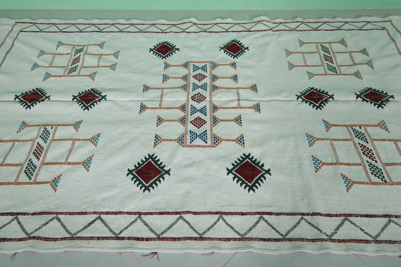 Moroccan Handwoven Kilim Rug 5.2 FT x 9.5 FT - Elegant Geometric Design - Handwoven Kilim