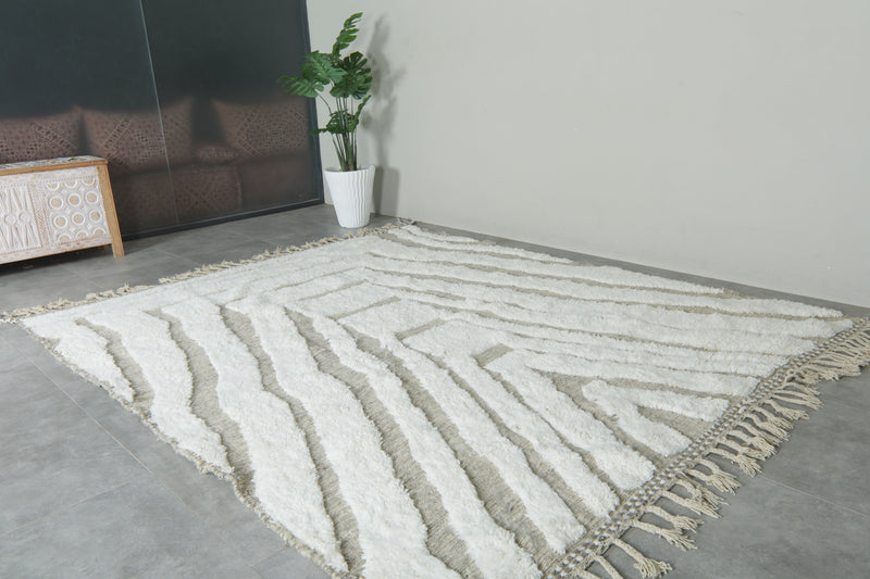 Moroccan berber white and gray geometric rug  8.4 feet x 10 feet- Handmade - moroccan rug