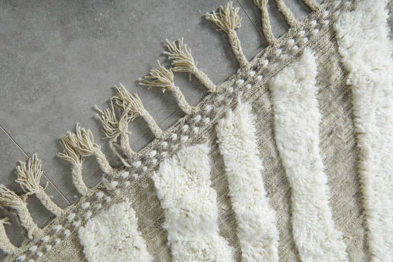 Moroccan berber white and gray geometric rug  8.4 feet x 10 feet- Handmade - moroccan rug