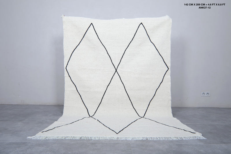 Moroccan Rug - Geometric Diamond Pattern 4.6 x 6.8 ft | Handwoven Wool - Flat woven rugs