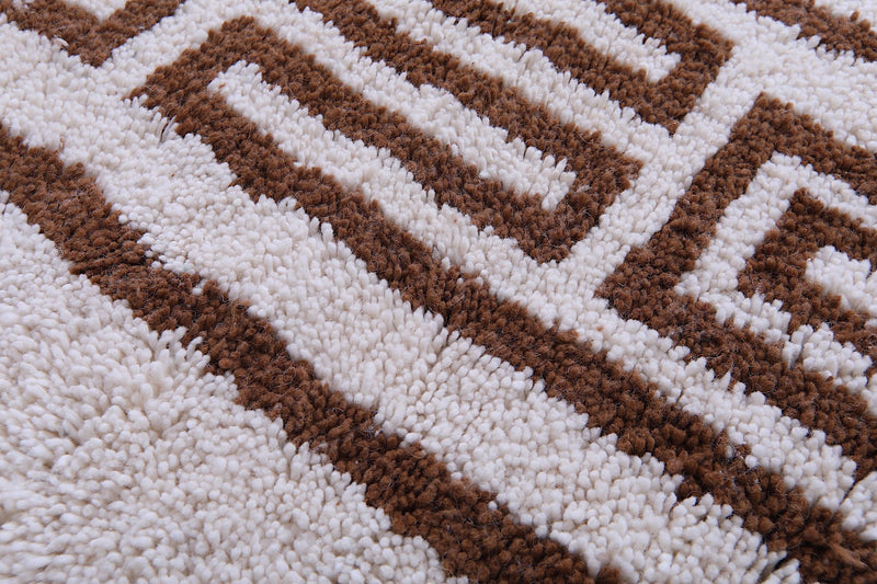 White Moroccan Berber rug with brown geometric design - Custom size