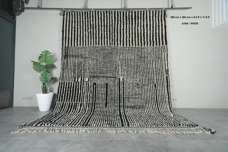 Black & white Moroccan rug - Custom size