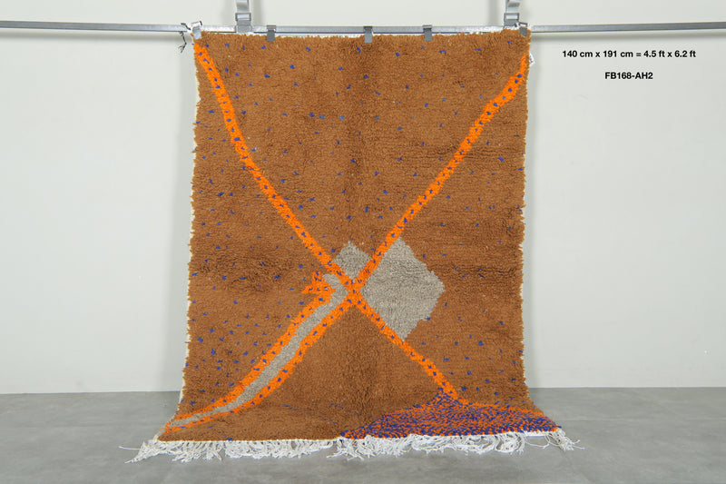 Brown handmade Moroccan berber rug - 4.5 ft x 6.2 ft