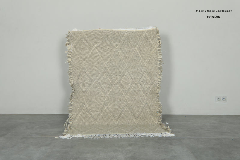 Small beige Moroccan rug - 3.7 ft x 5.1 ft