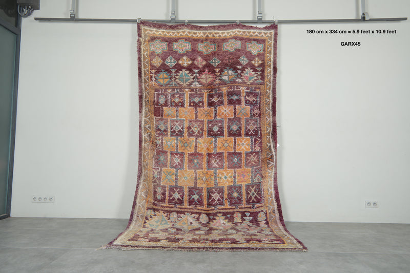 Handmade Moroccan rug 5.9 ft x 10.9 ft
