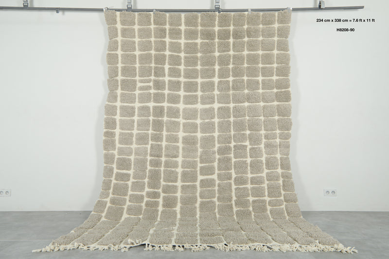 Moroccan handwoven wool rug - White & grey checkered design - 7.6 ft x 11 ft