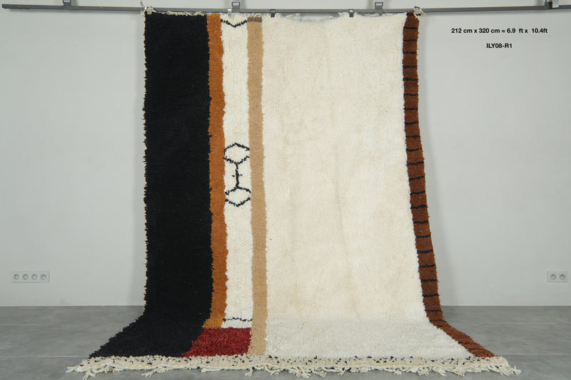 Geometric Moroccan area rug - 6.9 ft x 10.4f