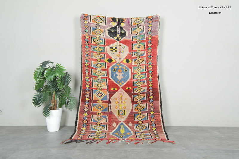 Geometric hand-knotted Moroccan Berber rug - 4 ft x 6.7 ft