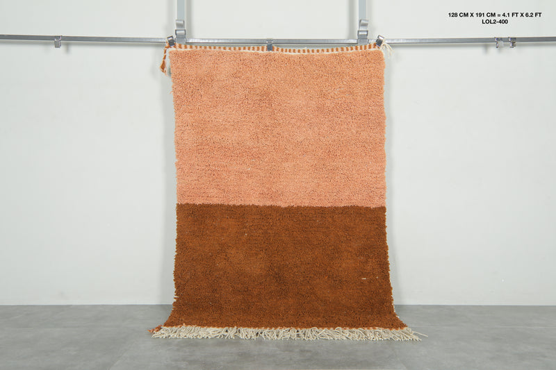 Peach & brown Moroccan minimalist rug - 4.1 FT X 6.2 FT