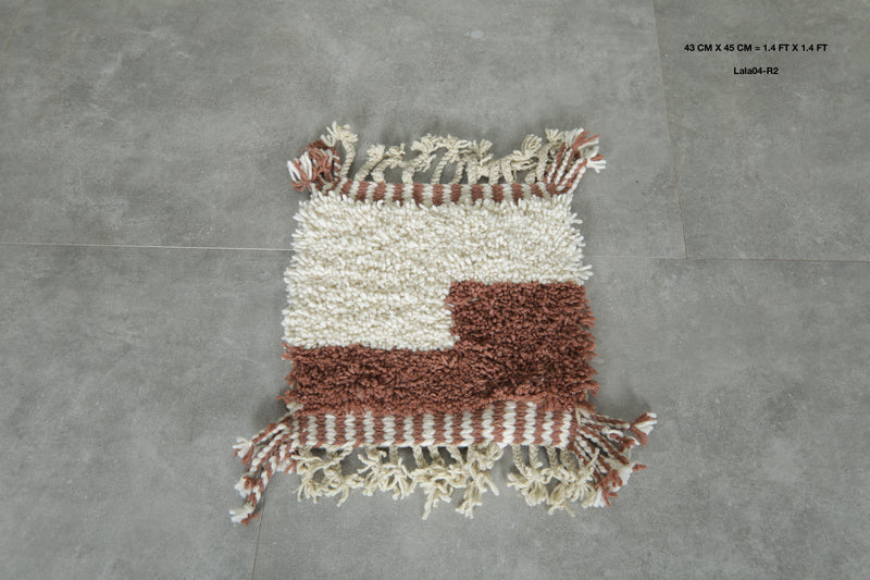 Handmade Moroccan rug – Cream & brown mini color block accent - 1.4 FT X 1.4 FT