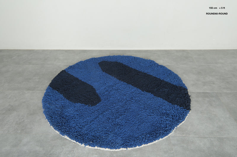 Minimalist round Moroccan rug in blue & navy - 5 ft