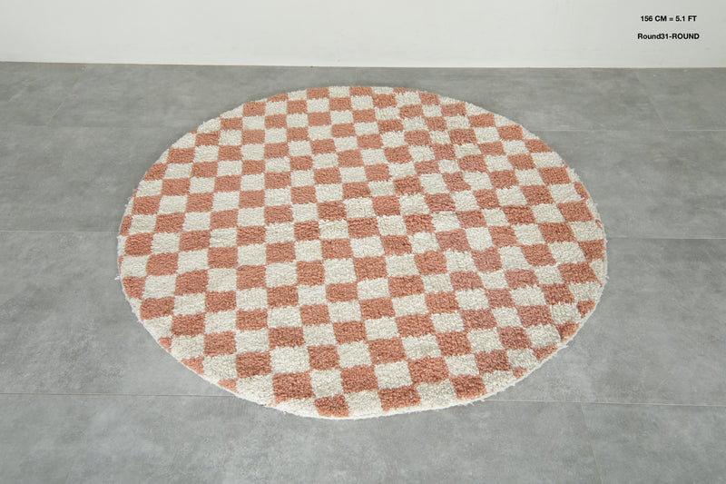 Round Moroccan wool rug – White and brown checkered pattern - 5.1 FT