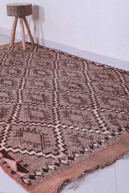 Vintage moroccan berber rug 4.1 X 6.8 Feet