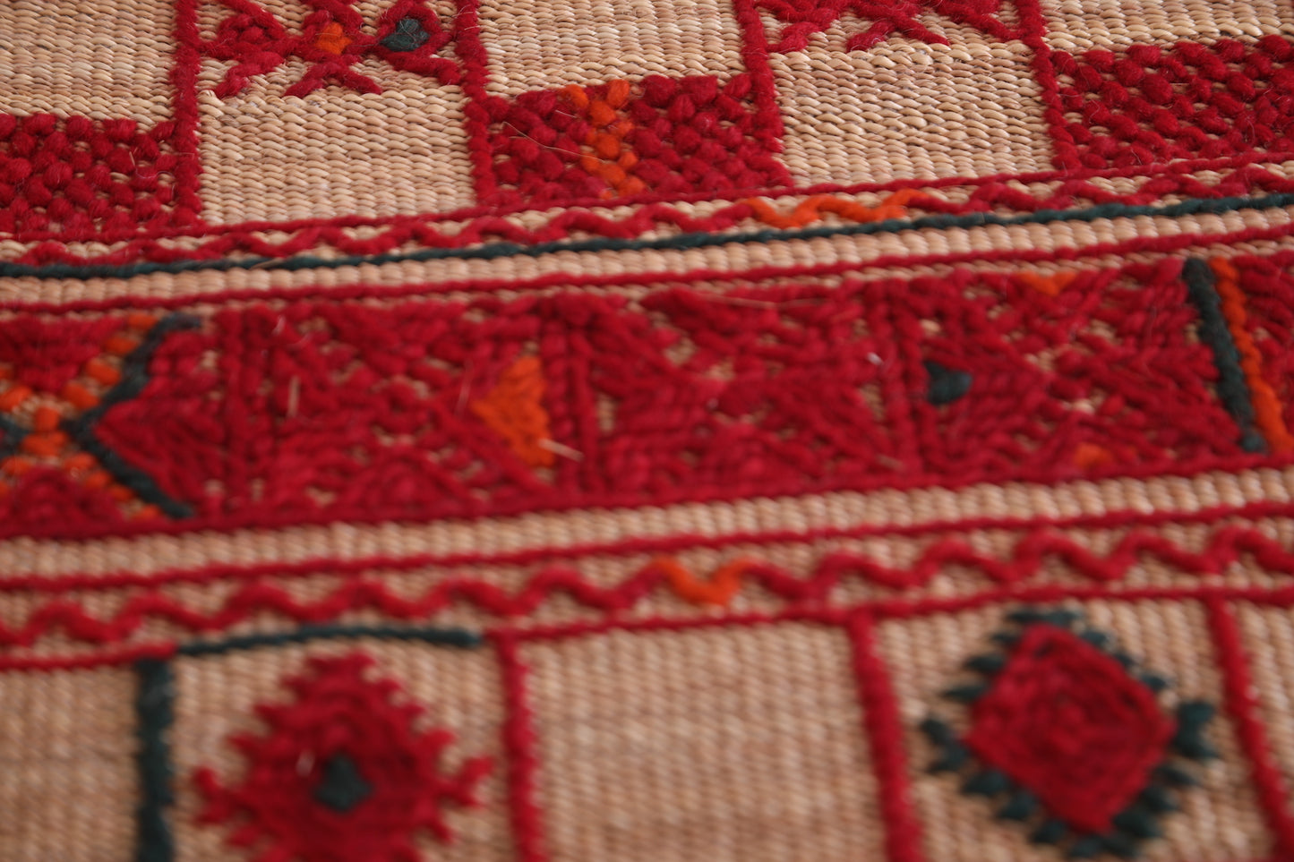 Moroccan rug 4.1 X 5.8 Feet