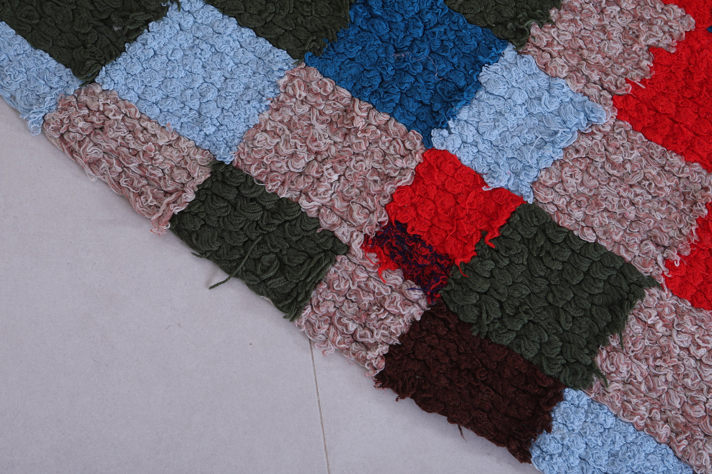 Checkered Colorful rug 3.1 X 4.4 Feet