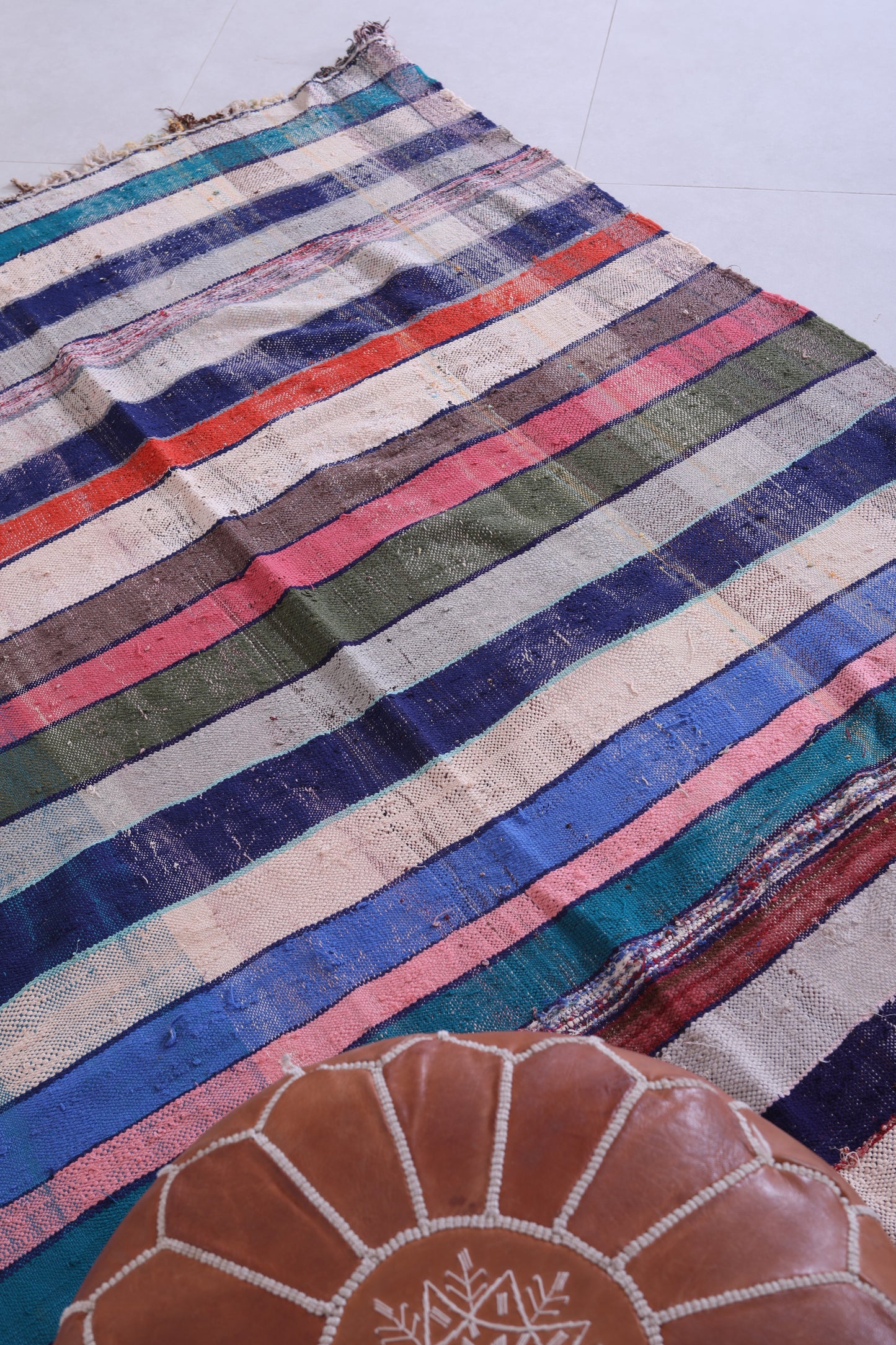 Colourful vintage moroccan handwoven kilim 5.1 FT X 7.8 FT