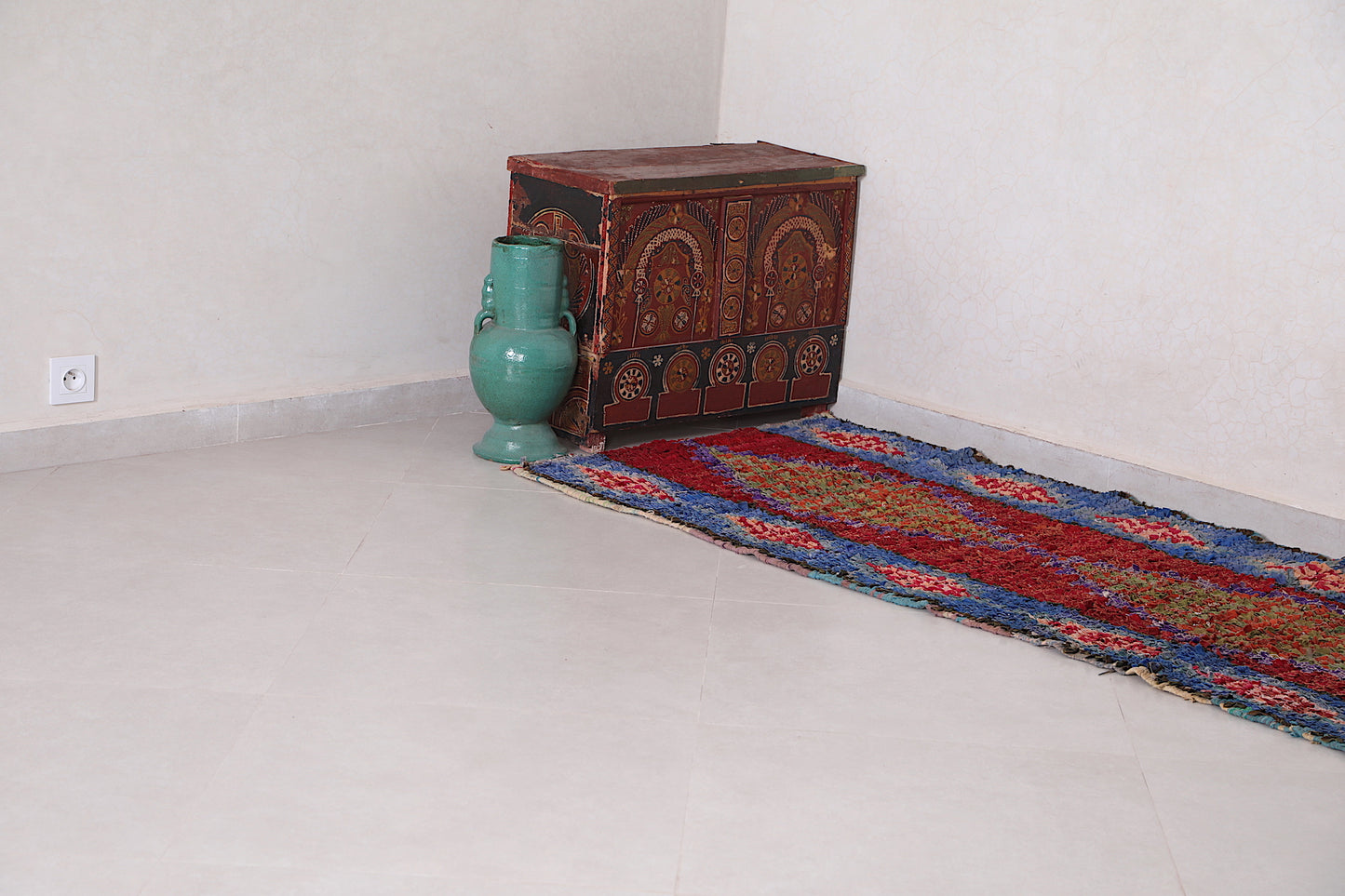 Entryway azilal rug vintage 2.7 x 9.3 Feet
