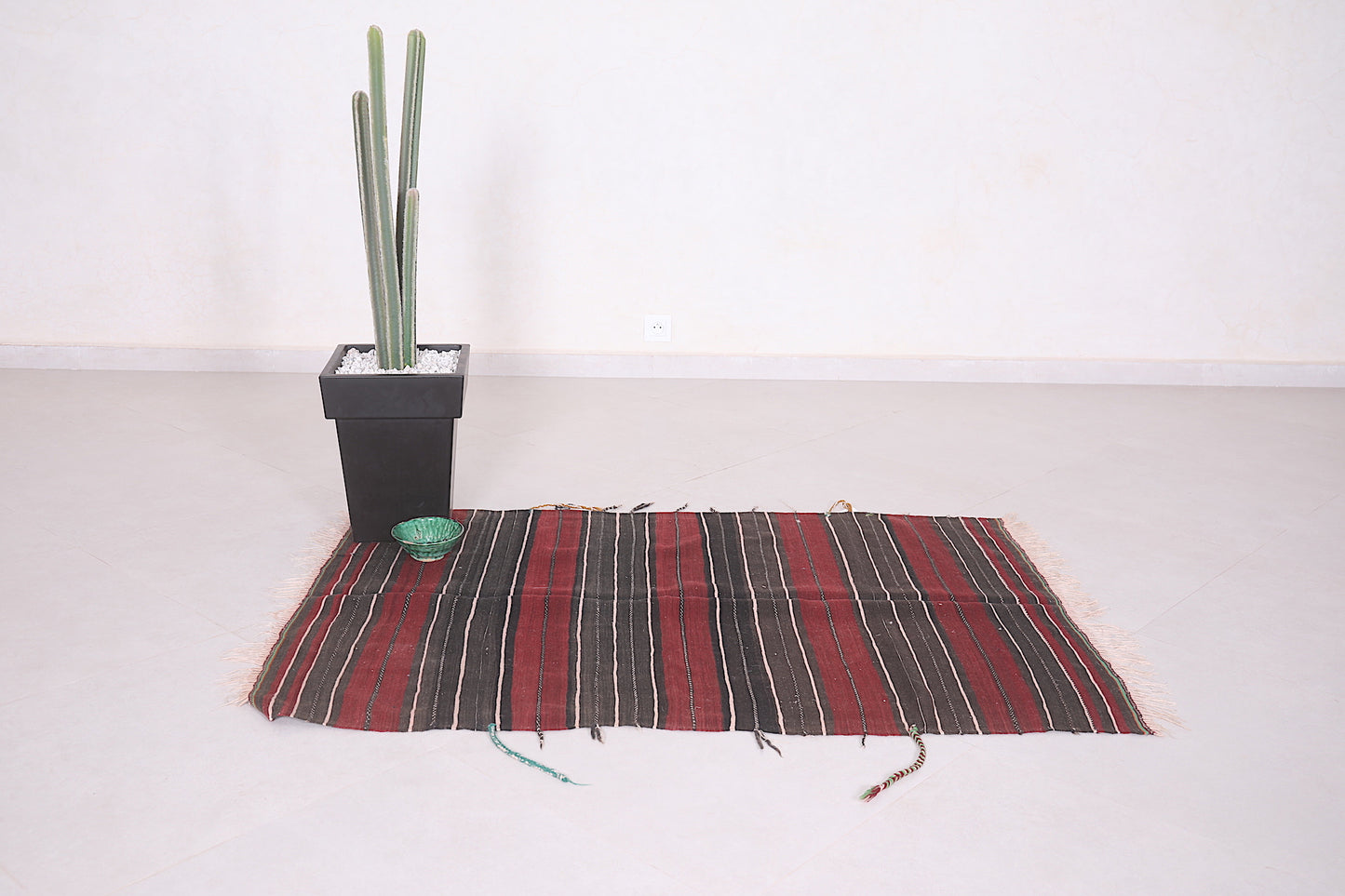 Moroccan flatwoven kilim rug  3.3 FT X 4.9 FT