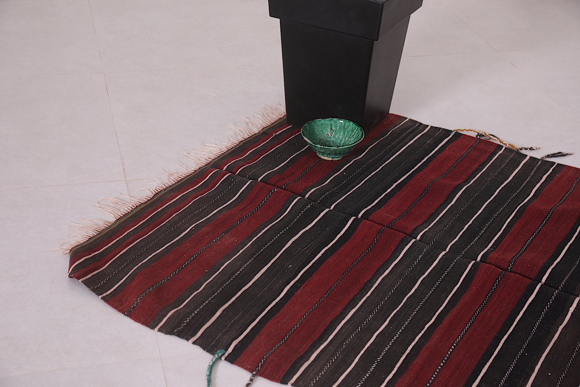 Moroccan flatwoven kilim rug  3.3 FT X 4.9 FT