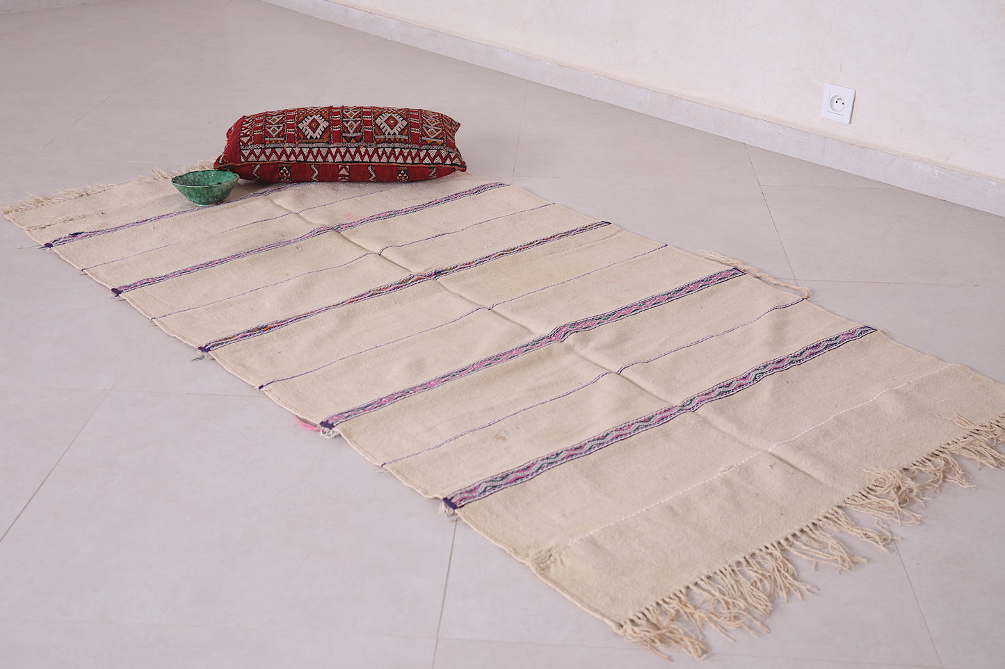 Moroccan rug 3.3 X 6.2 Feet