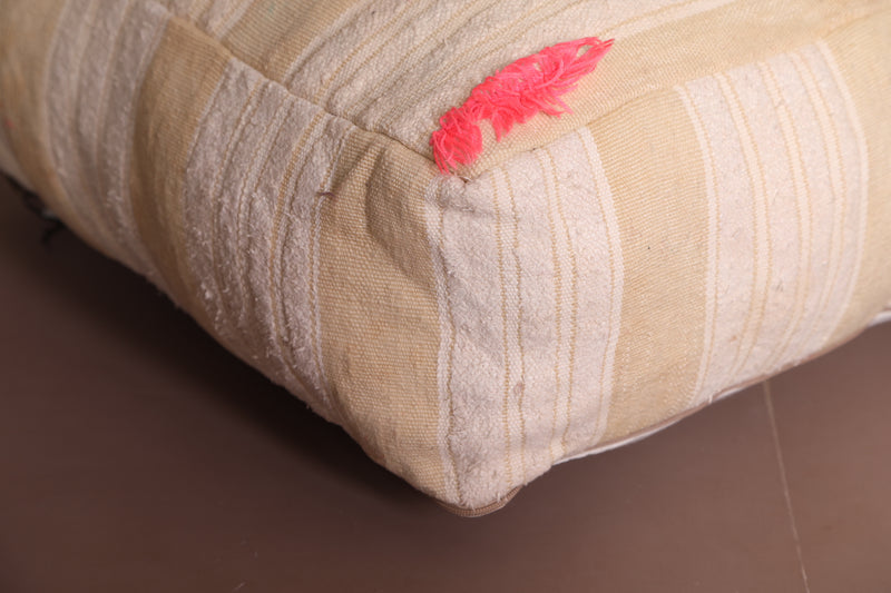 Two Ottoman pillows in beige kilim - Moroccan kilim pouf