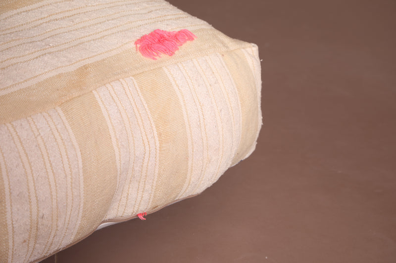 Two Ottoman pillows in beige kilim - Moroccan kilim pouf