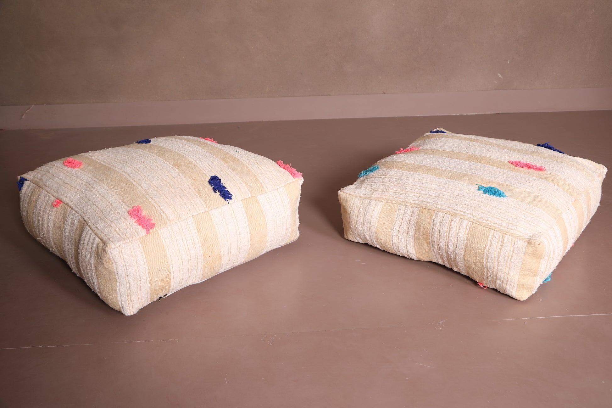 Two Ottoman pillows in beige kilim