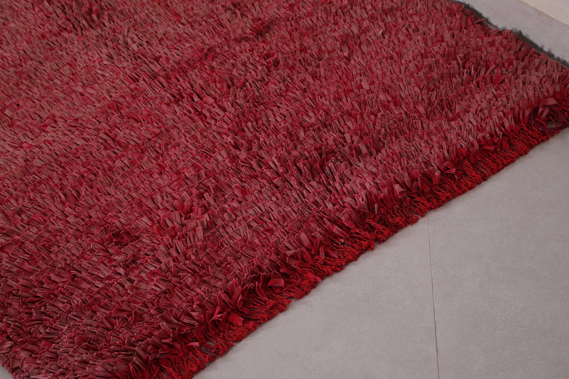 Red Moroccan rug 3.3 FT x 5.7 FT